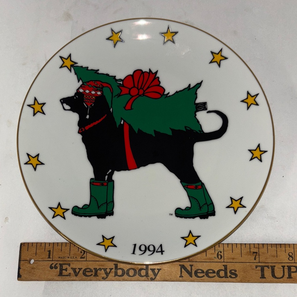 1994 The Black Dog Porcelain Holiday Plate for Collecting/Display
